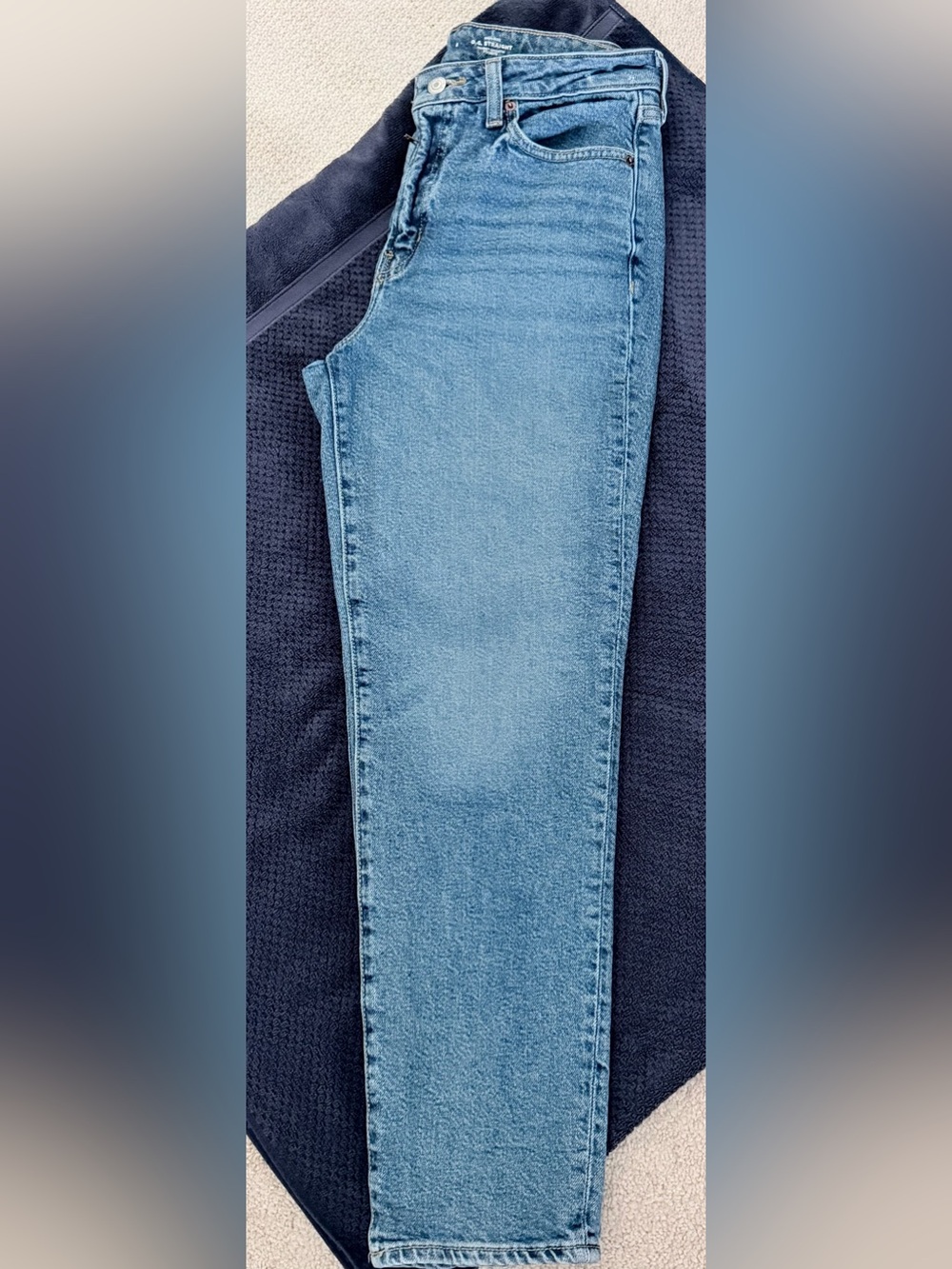 Old Navy Women's Straight-Leg Jeans in Medium Blue Wash